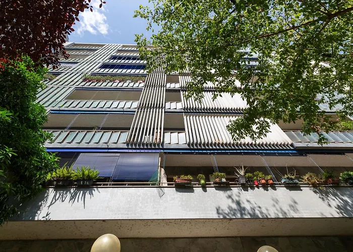 Simply Six Apartment *
